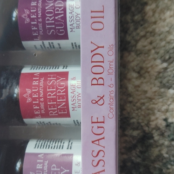 Lefleuria Pure and Natural Love and Romance Massage Body Oil Set - Picture 6 of 13